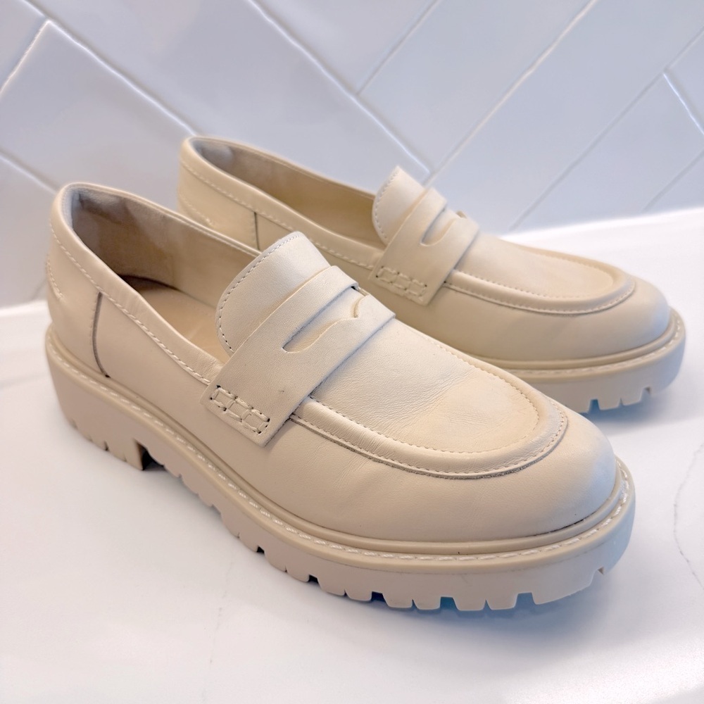 Schutz Women's Christie Weekend Ivory Loafers 7.5 Slip-On Lug Sole Casual Shoes